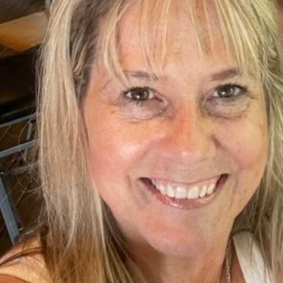 Meet your Posher, Melinda - Picture 2 of 5